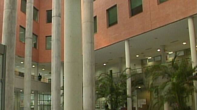 Vestíbulo de entrada en el interior del ayuntamiento de Alcobendas