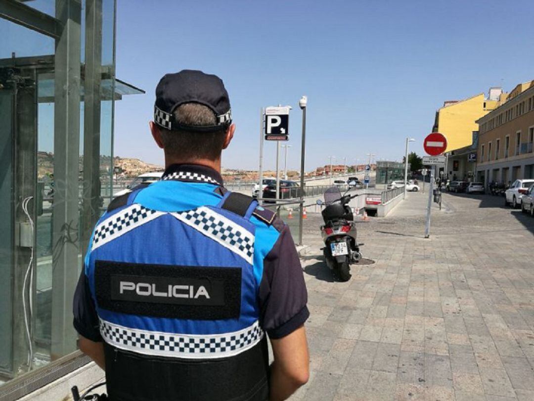 Agente de Policia Local de Segovia. Foto Archivo