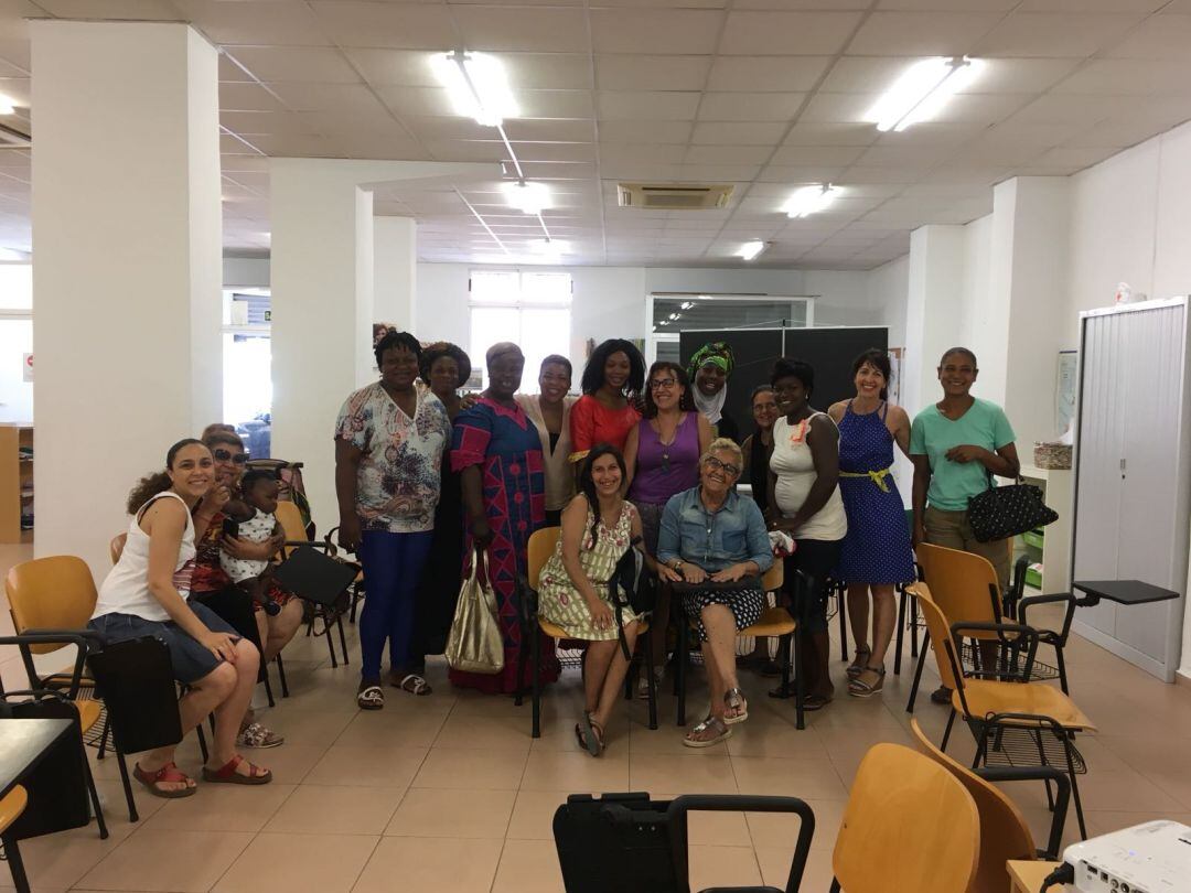 Mujeres que han participado en el estudio de la Facultad de Ciencias de la Salud de la Universidad de Alicante.