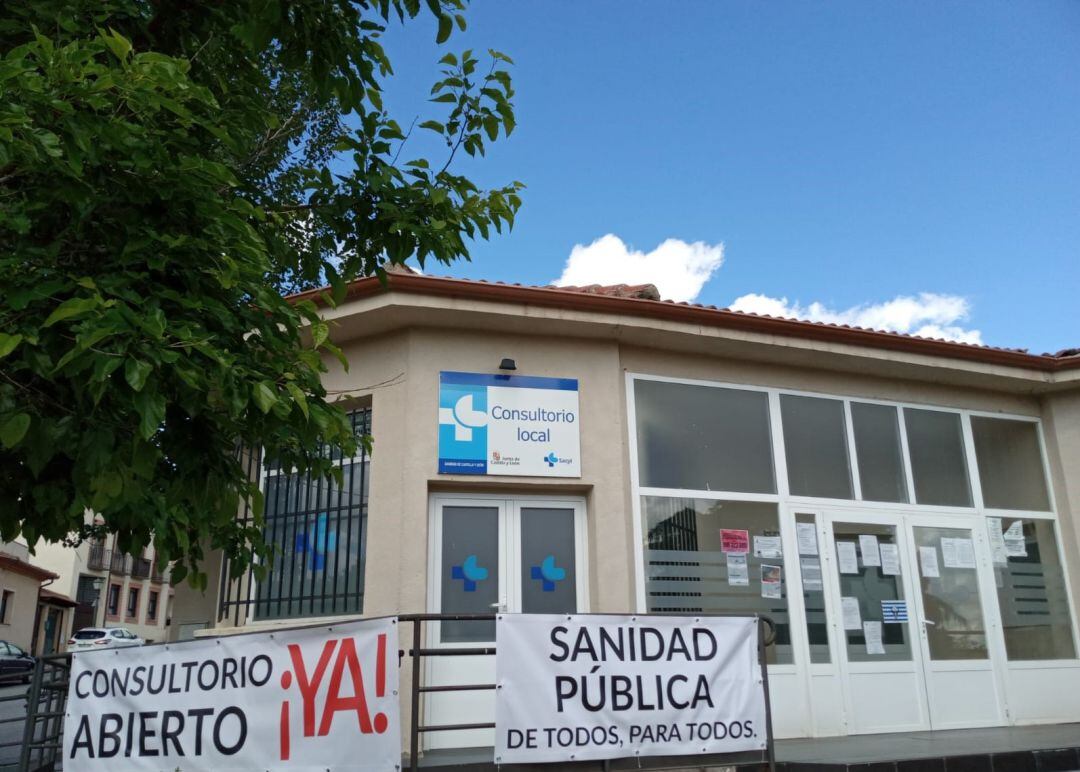 Consultorio local de Torrecaballeros.