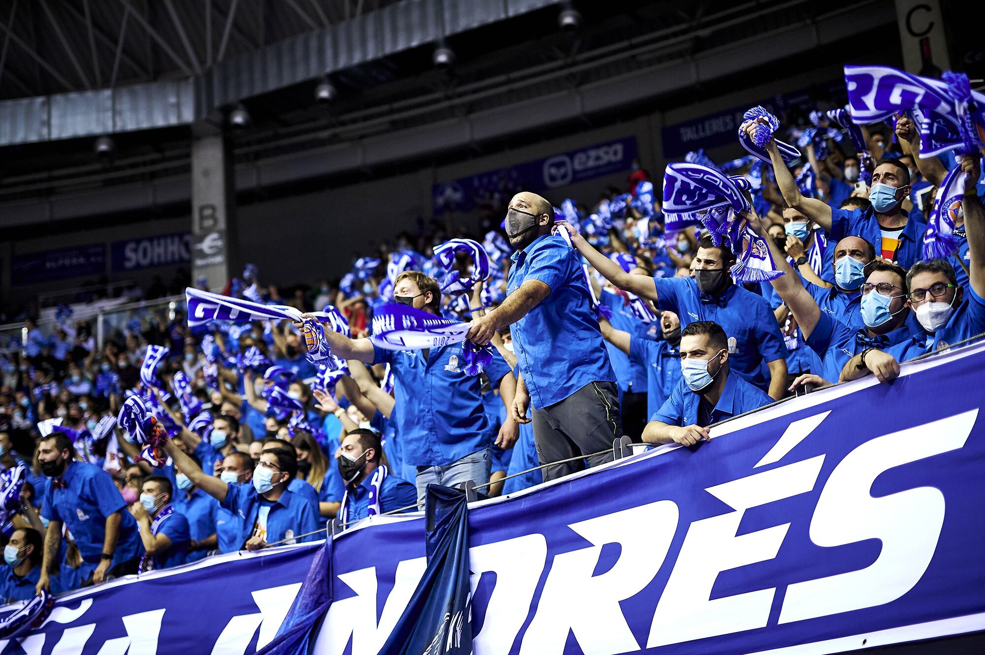Afición del San Pablo en el Coliseum