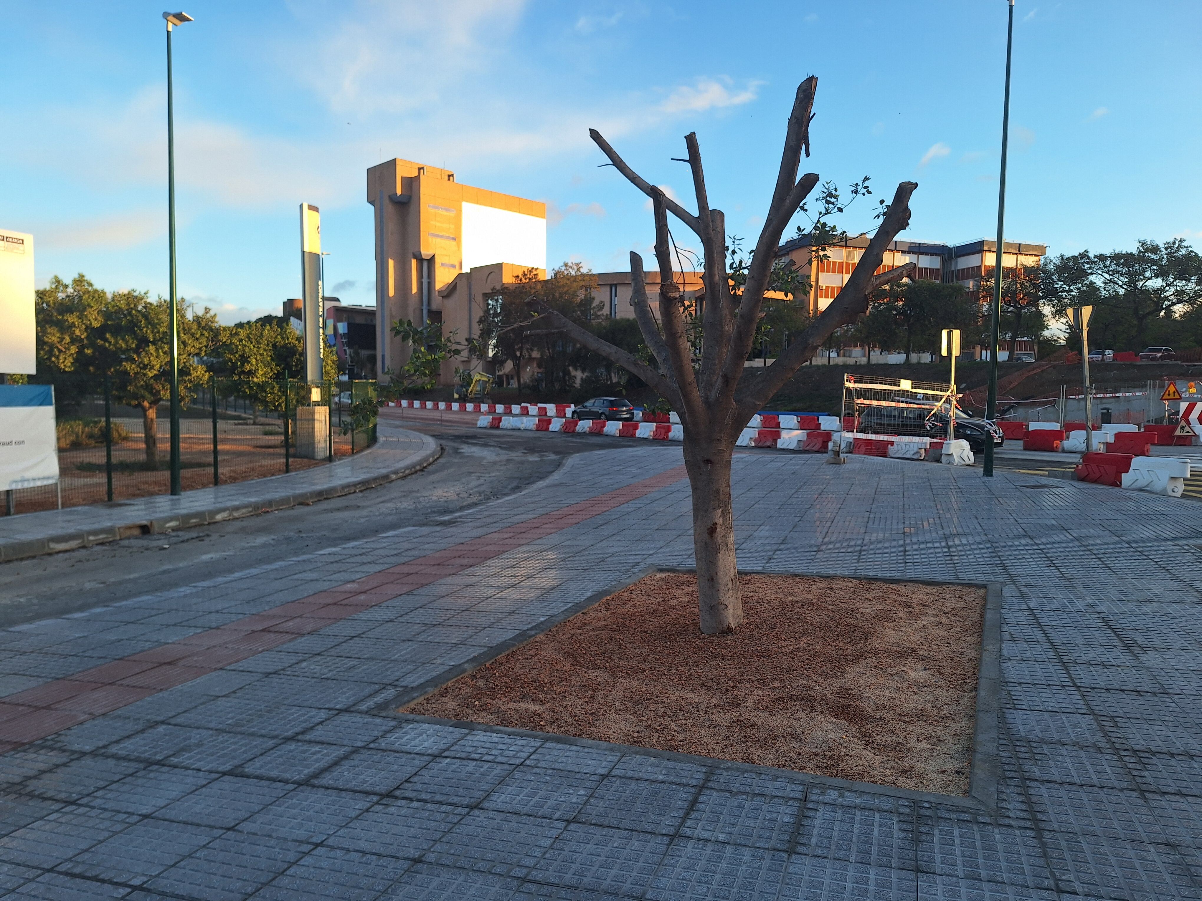Obras de ampliación de carriles en la calle Jiménez Fraud