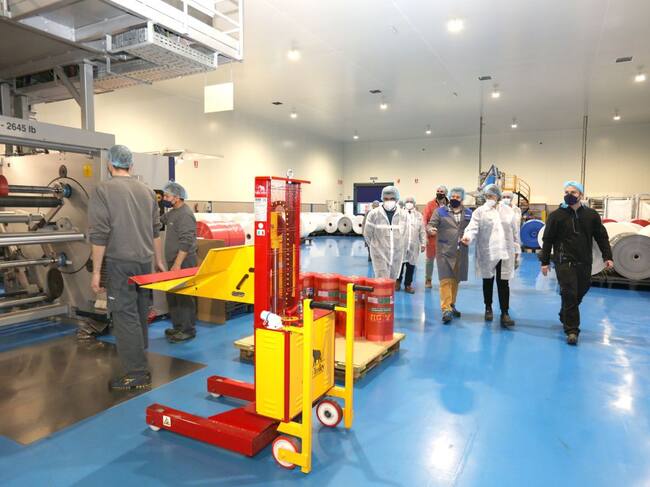 La Diputación respalda el valor empresarial y el compromiso con el medio rural que representa Plaspisa