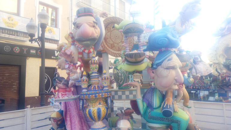 Falla Centro, primer premio Sección Especial Infantil, obra del artista José Gallego.