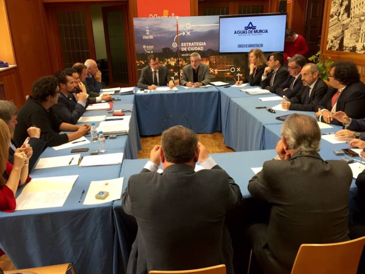 El Ayuntamiento de Murcia aprueba el proyecto bajada de tarifas agua