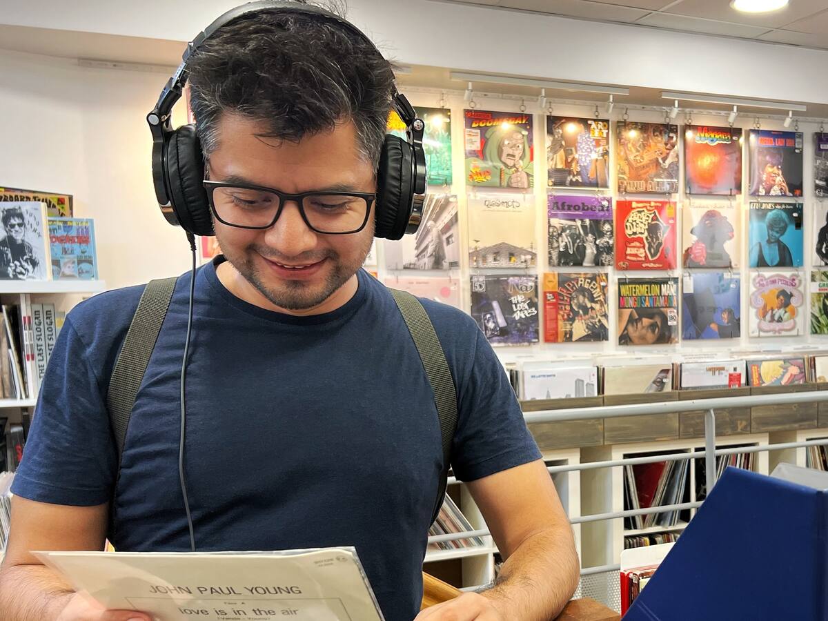 “Una canción para cada día de la semana”, espacio musical conducido por Gustavo López Fausto