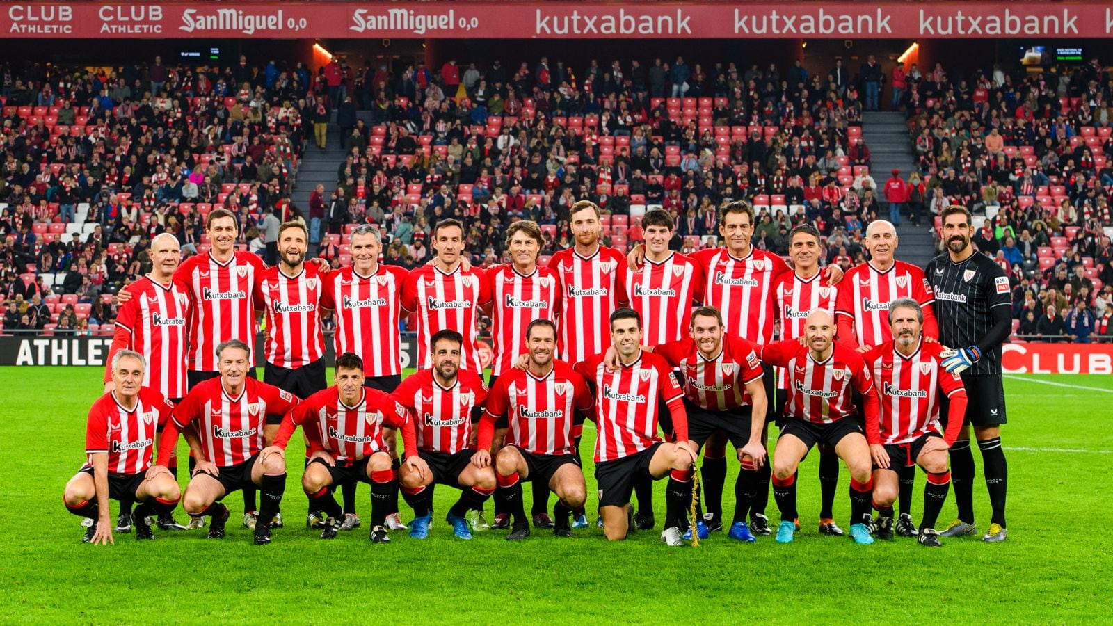 Los 22 convocados por el Athletic para el partido de leyendas que ha clausurado los actos de conmemoración del 125 aniversario del club