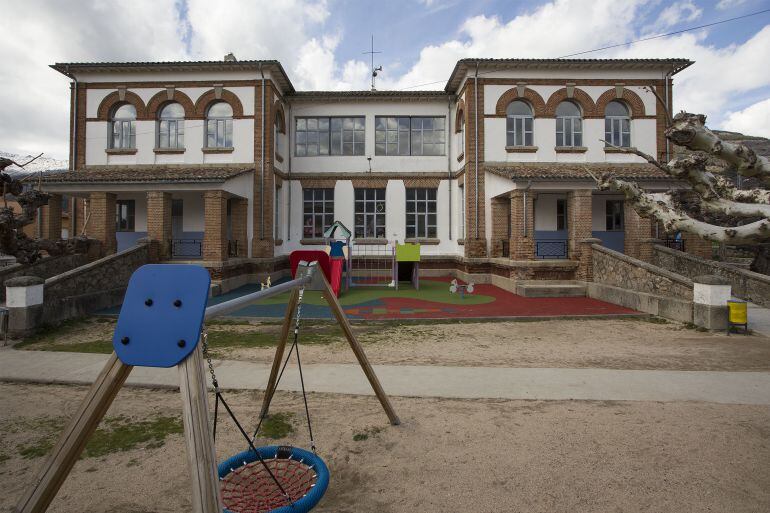 Colegio de San Esteban del Valle (Ávila)