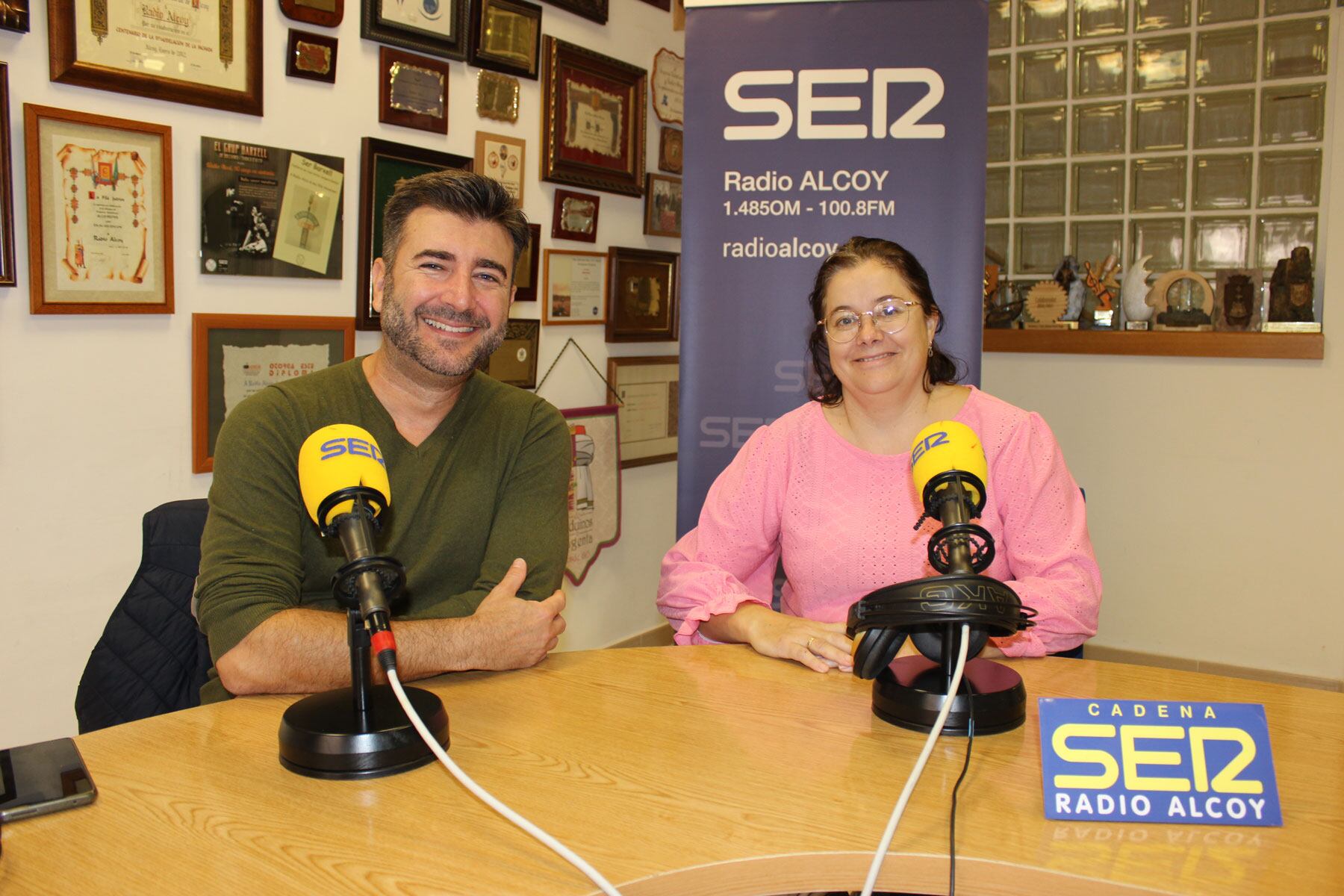 David Sandín y Kuki Rico, en el estudio central de Radio Alcoy