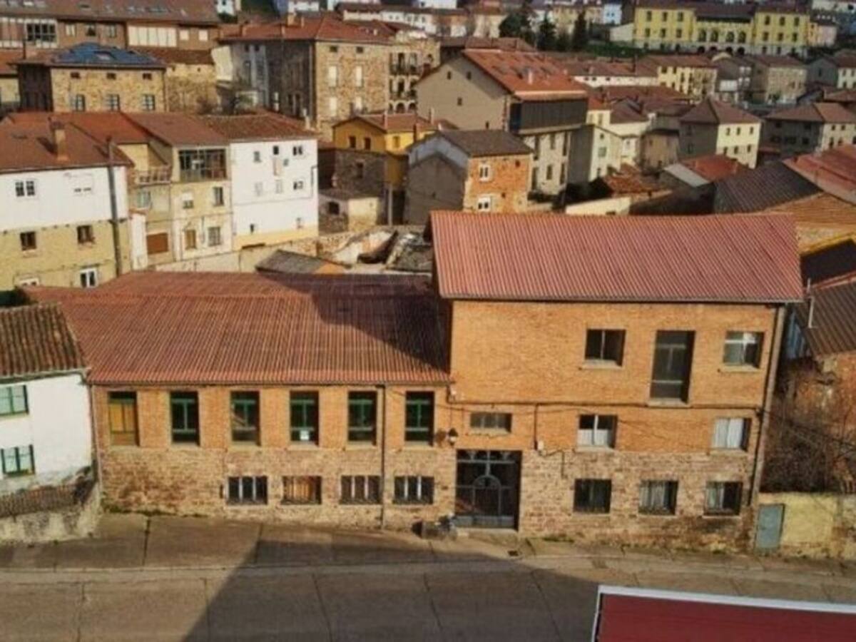 Antigua Escuela de Artes y Oficios de Barruelo