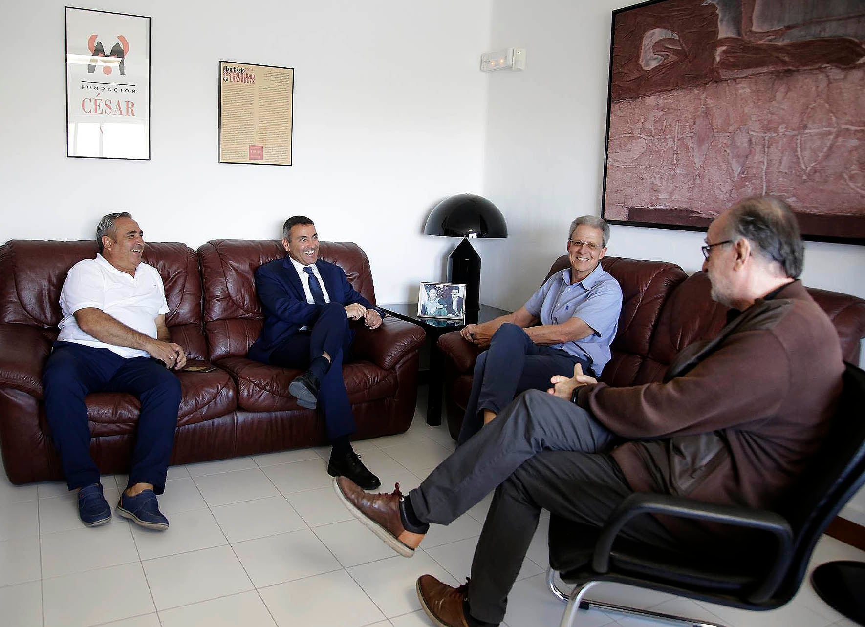 Encuentro de la Fundación César Manrique (FCM) y presidente del Cabildo de Lanzarote, Oswaldo Betancort.