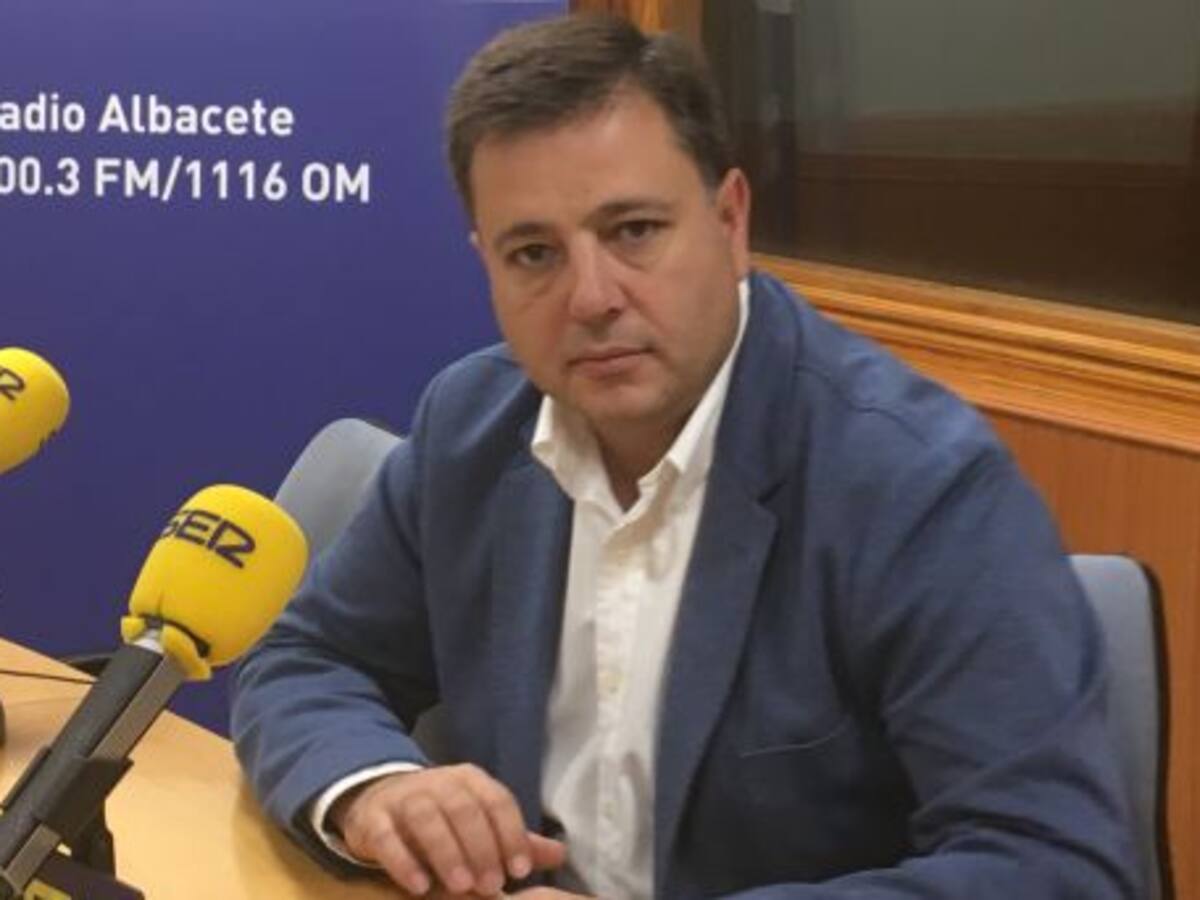 Manuel Serrano: "La calle Rosario será cerrada al tráfico"