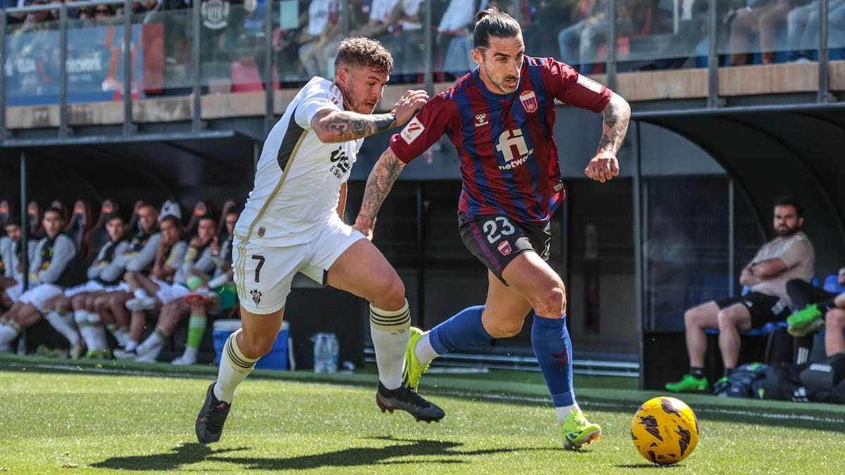 Marc Mateu, futbolista del Eldense, antes de visitar a la A. D. Alcorcón