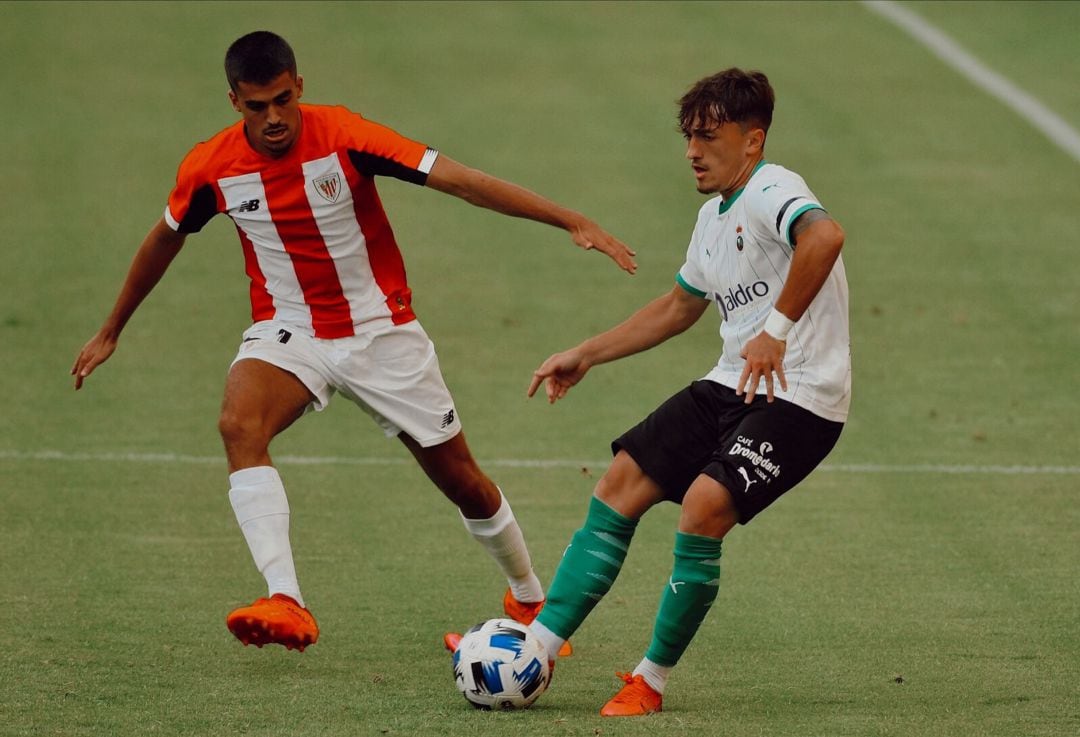 Ceballos en pretemporada en El Sardinero ante el Bilbao Athletic