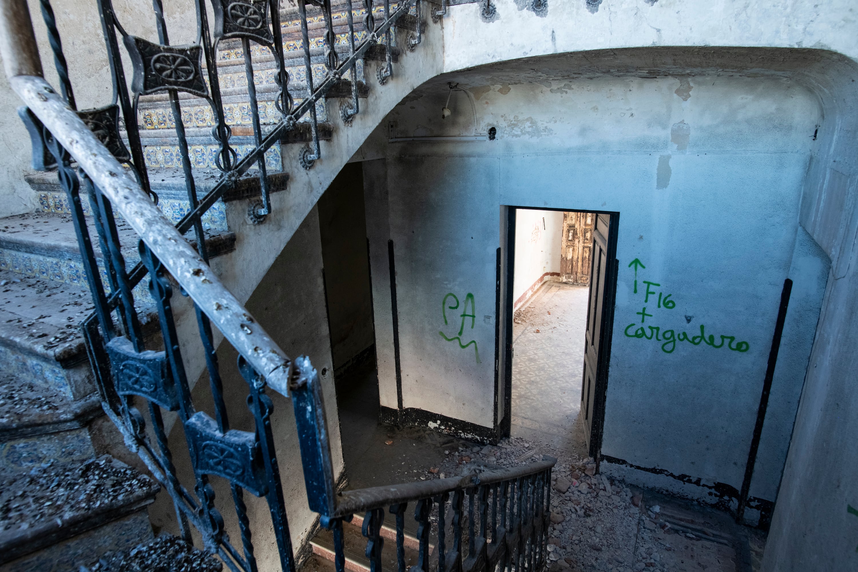 Estado de la escalinata, antes de la remodelación del edificio