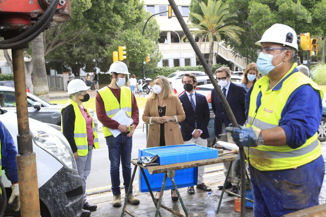 El proyecto consta de 1,8 kilómetros de longitud, tres estaciones y conectará la estación de Guadalmedina con el Hospital Civil