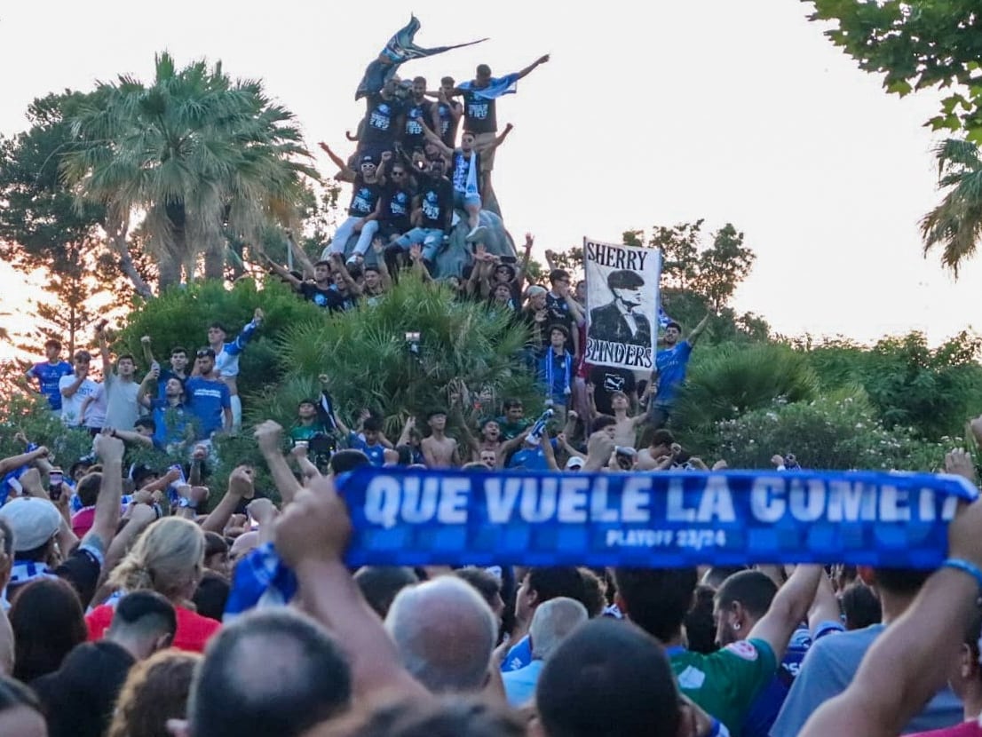 Celebración en la Plaza del Caballo del ascenso del Xerez DFC