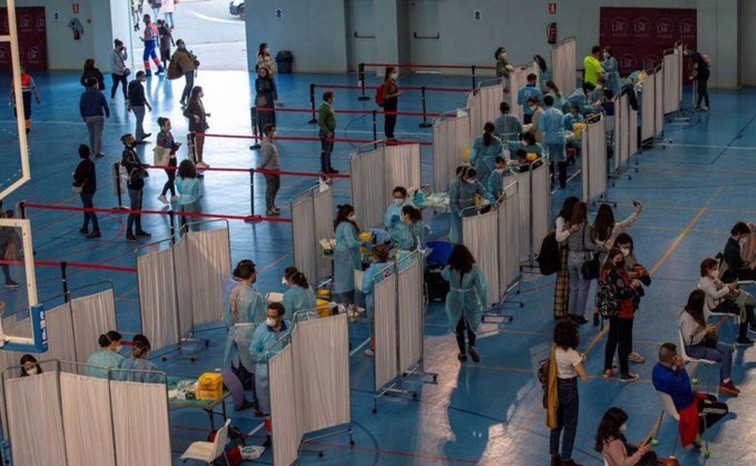 Centro de vacunación en Sevilla