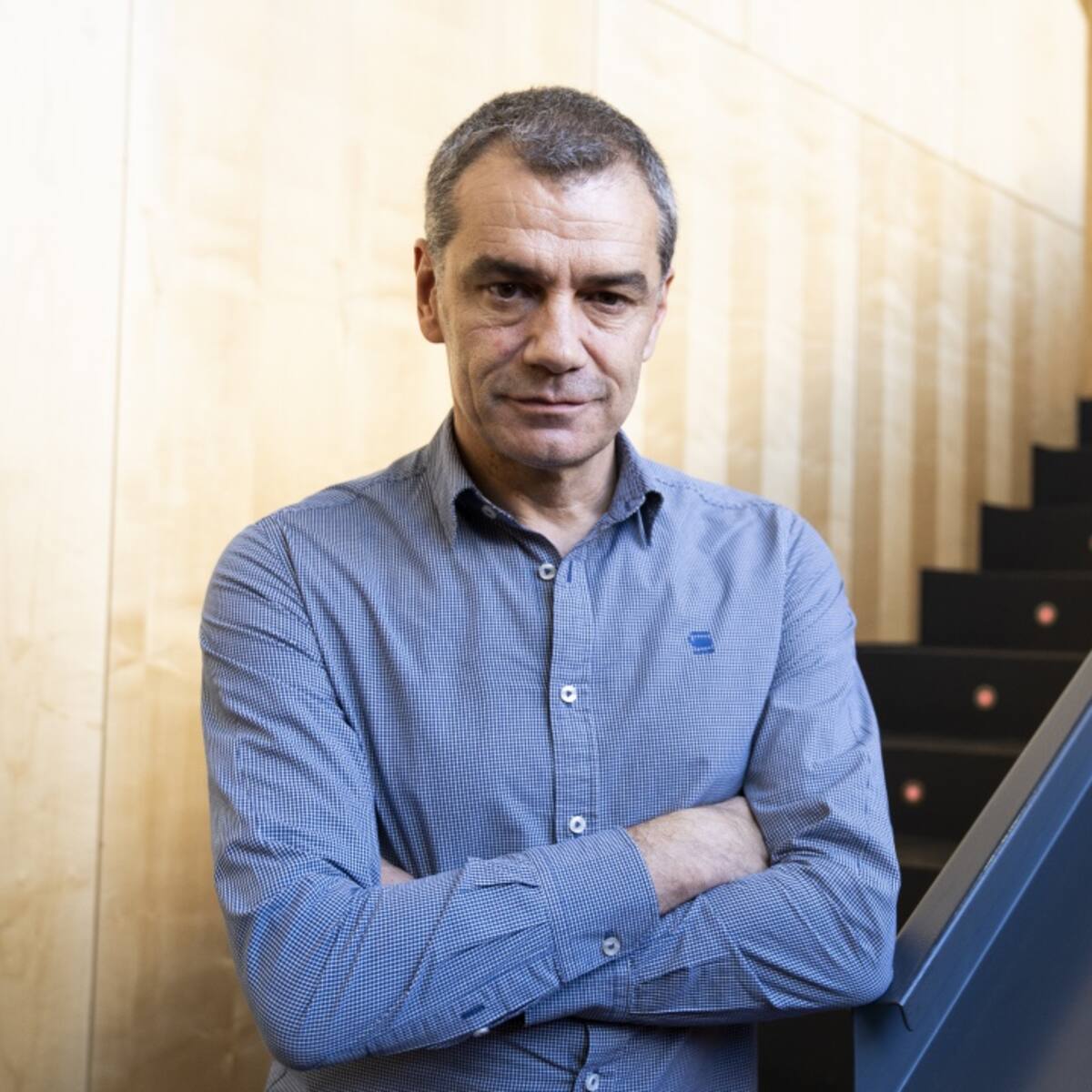 El creador de 'El Ministerio del Tiempo', contra Toni Cantó: "Si estudiara un poco, le vendría bien"