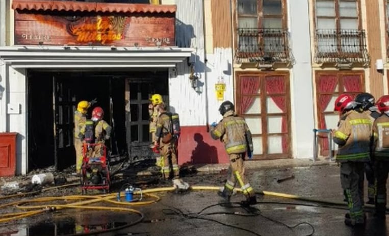 Incendio en discotecas en Atalayas, Murcia