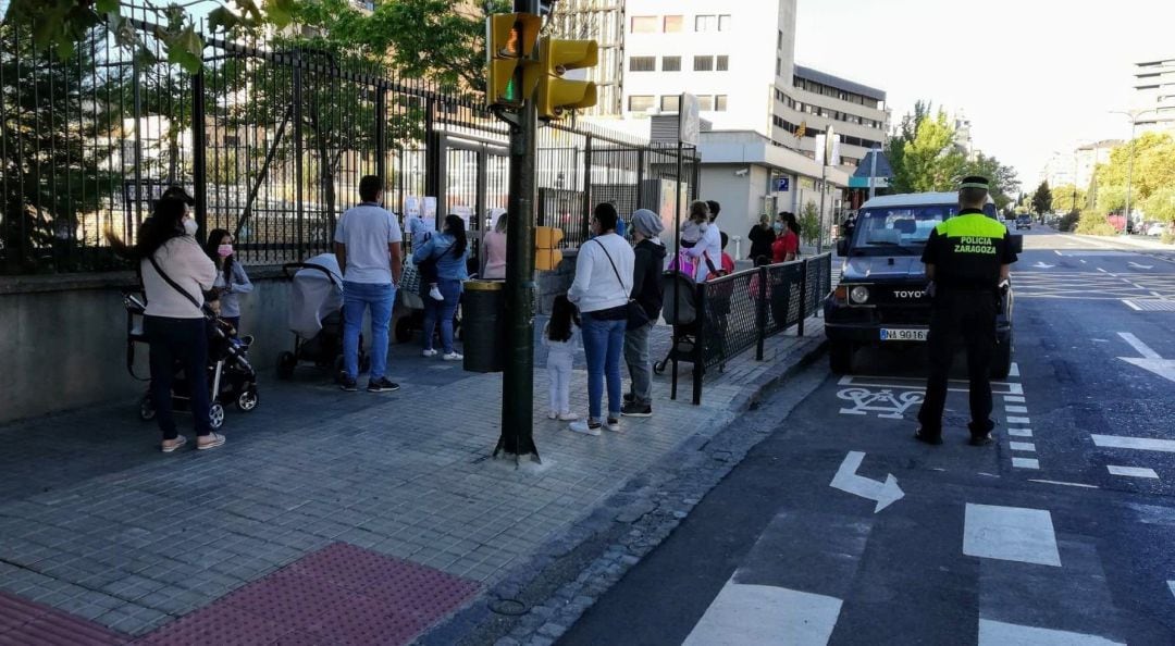 La Policía Local destaca la &quot;normalidad&quot; en el dispositivo especial de la vuelta al colegio en Zaragoza. 