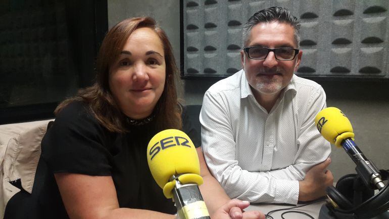 Idoya Sarasqueta junto al autor de esta información