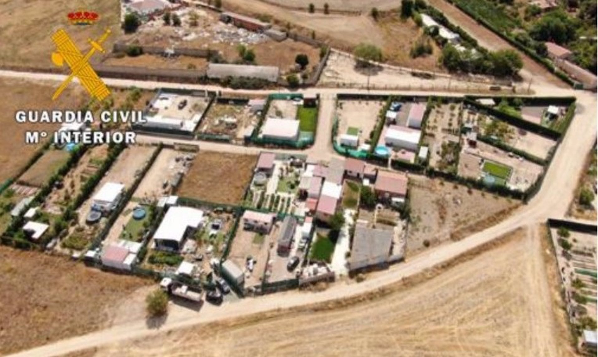 14/08/2024 Sucesos.- Un total de 40 imputados en Laguna, Cigales y Melgar como usuarios de &#039;Mobile Home&#039;.

La Guardia Civil de Valladolid investiga a 40 personas por delitos contra la Ordenación del Territorio y Urbanismo en las localidades de Laguna de Duero, Cigales y Melgar de Abajo, en el marco de la &#039;Operación Mobile Home&#039; por instalarse en terrenos rústicos utilizando para ello este tipo de viviendas móviles.

CASTILLA Y LEÓN ESPAÑA EUROPA VALLADOLID SOCIEDAD
GUARDIA CIVIL VALLADOLID
