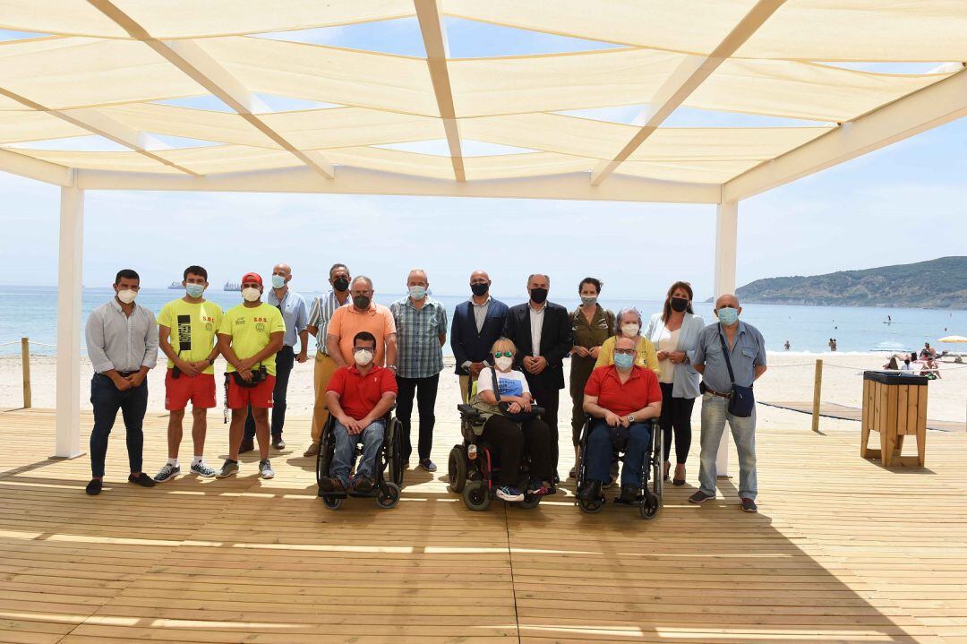 Landaluce en la playa de Getares.