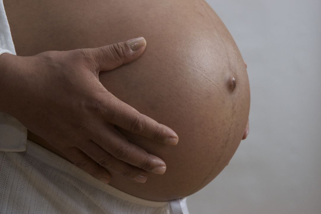 Imagen recurso de una mujer embarazada.