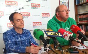 Julio Rodríguez (derecha) y José Cea (izquierda), miembros de CCOO Enseñanza de Ávila