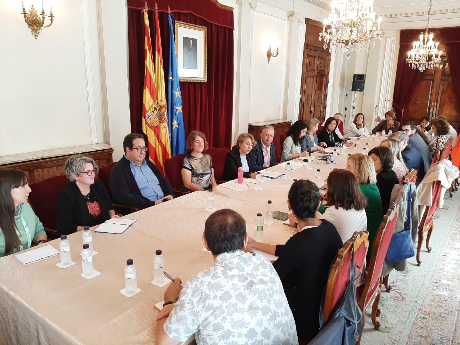 Reunión en la Subdelegación de Gobierno para la inclusión laboral de migrantes.