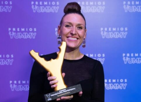 La alcoyana María Albero premiada a la Trayectoria Profesional en los Yummy 2025