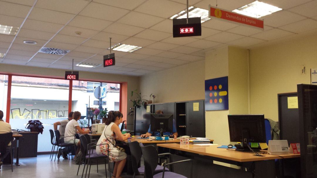 El paro ha subido en Navarra en 1.421 personas en octubre respecto al mes anterior, el 4,67 por ciento