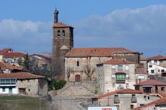 Vista de la Iglesia de Abejar