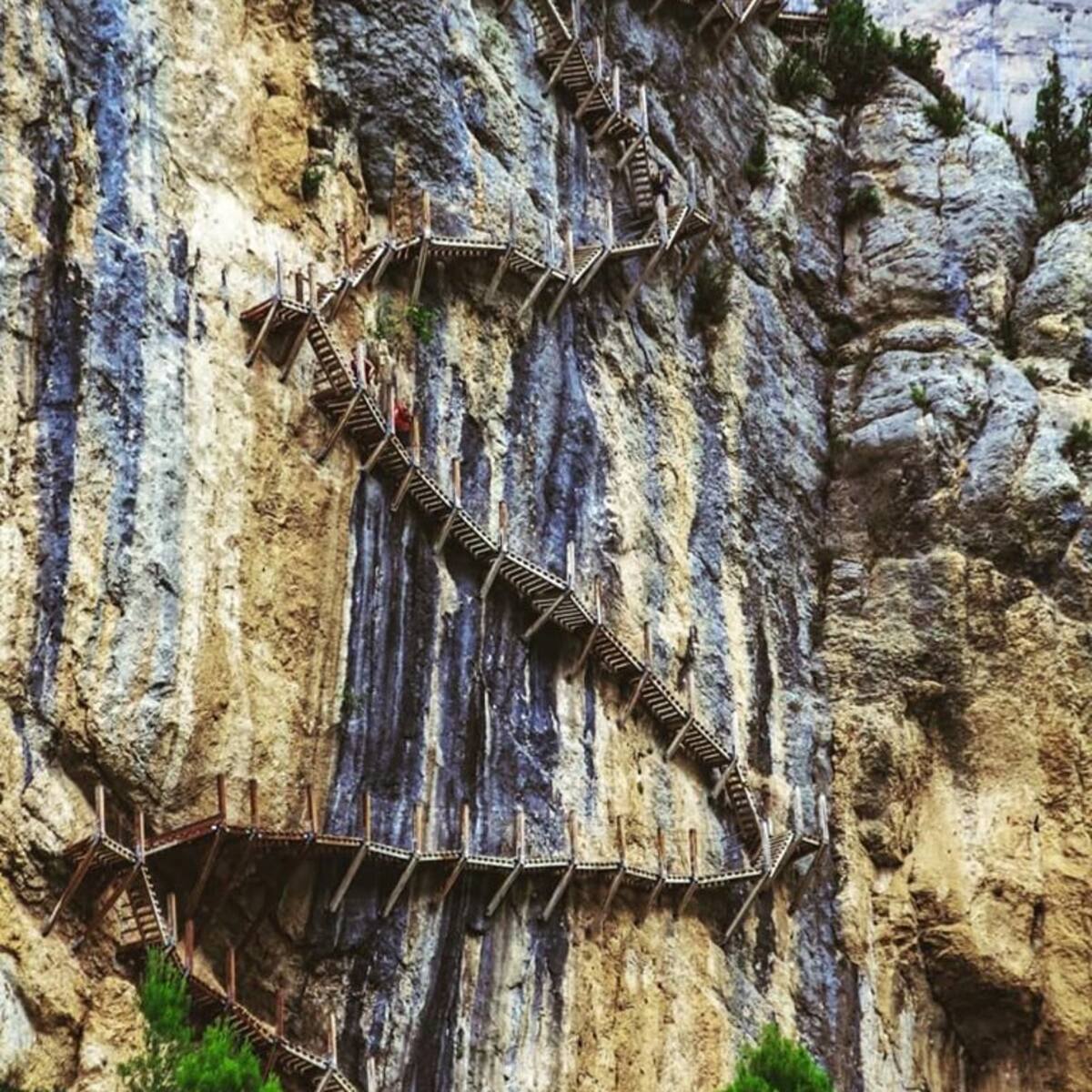 Un paso más para la regulación y gestión de Canelles, Montrebei y su entorno