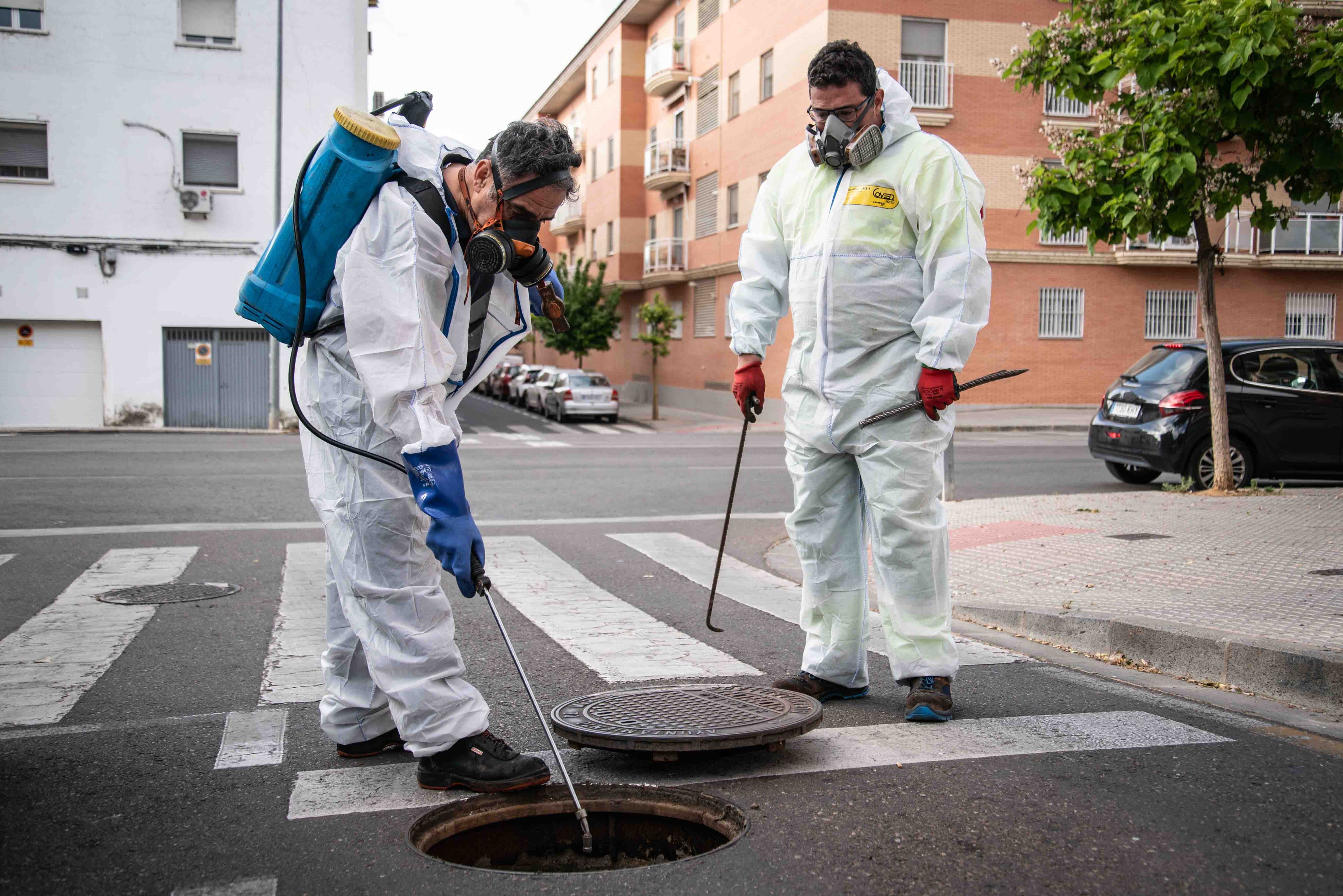 CAMPAÑA LIPIEZA VIARIA SE TRABAJA EN TODAS LAS ALCANTARILLAS