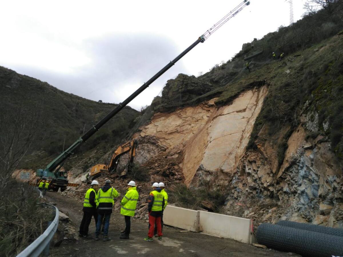 El corte de la carretera del Alto Najerilla se prolonga hasta la próxima semana