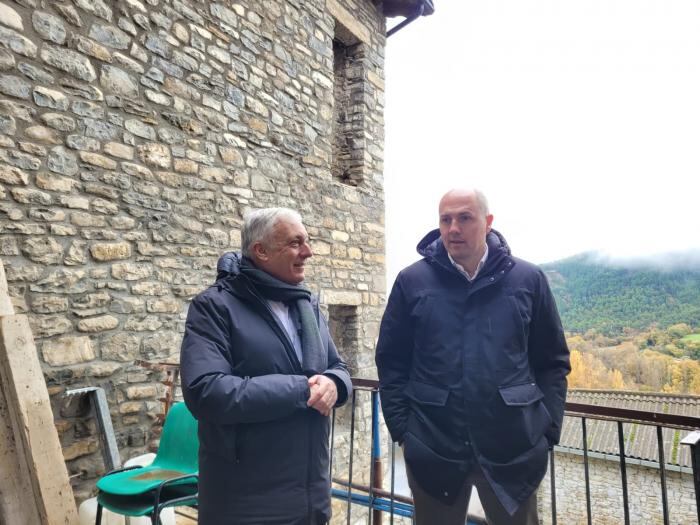 Visita a la obra de las cinco viviendas del Programa 700 en Boltaña. Foto: DGA