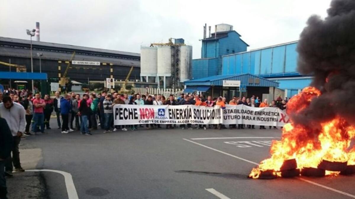 La plantilla de Alcoa insiste en exigir garantías de empleo de más de 2 años