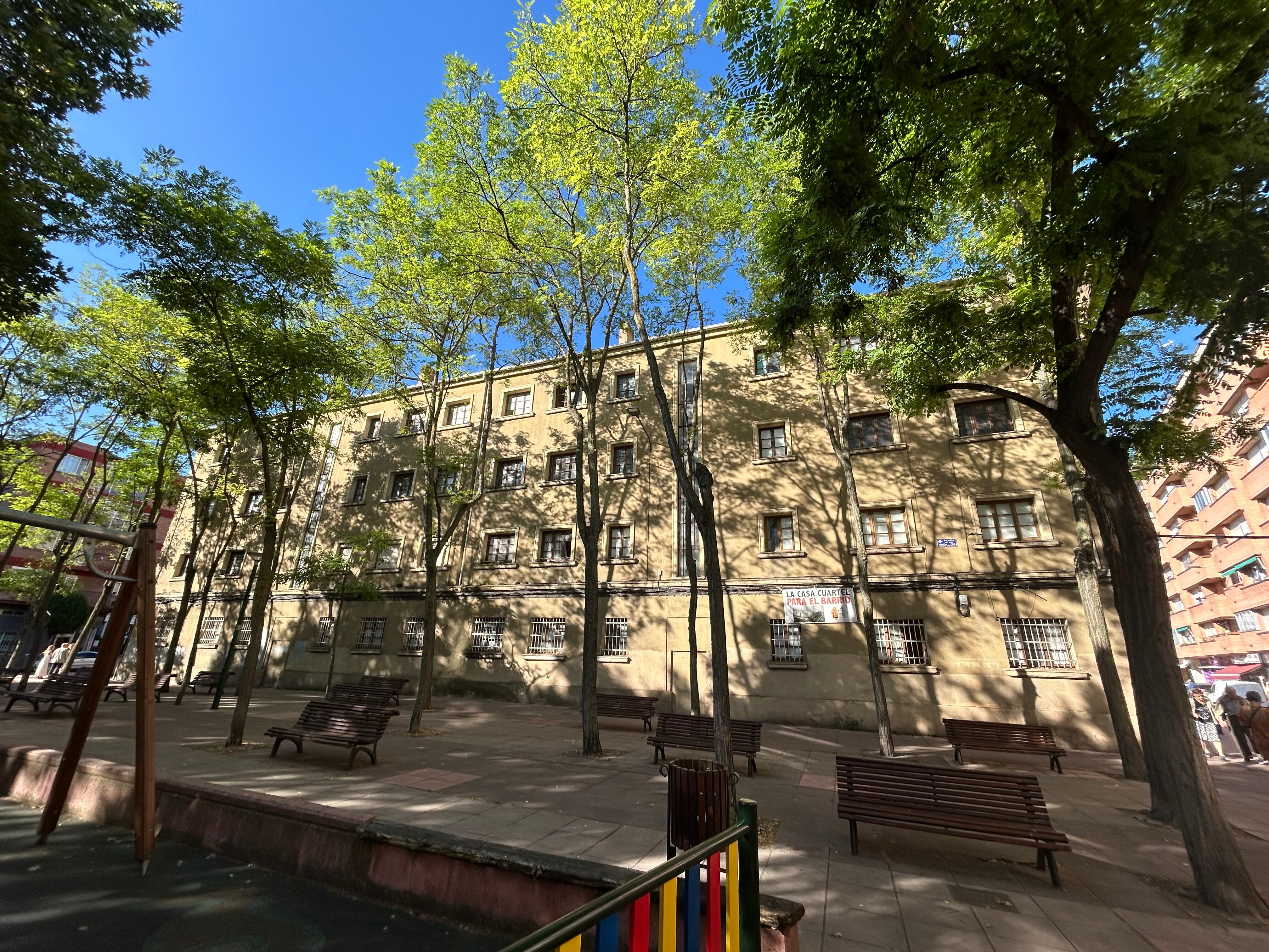 Antiguo cuartel de la Guardia Civil en la plaza Vadillos | Cadena SER