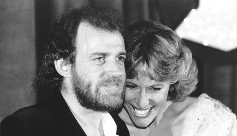 Joe Cocker y Jennifer Warnes, en el año 1983.