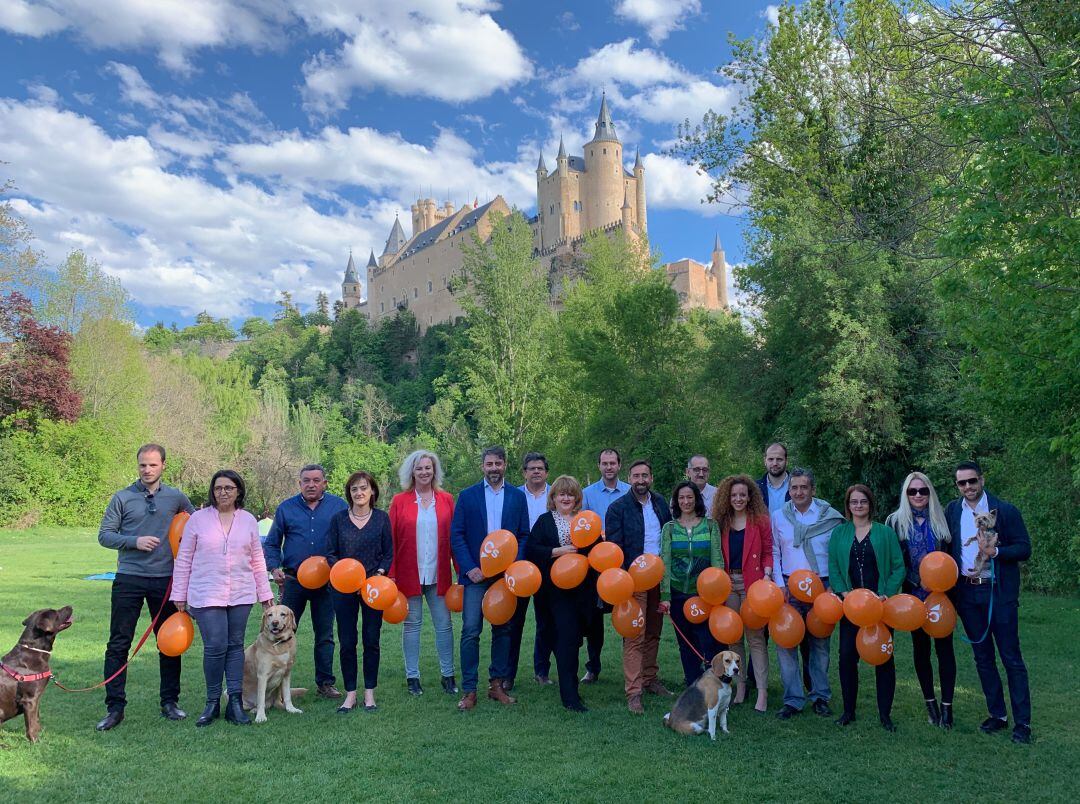 La candidatura de Ciudadanos al Ayuntamiento a los pies del Alcázar