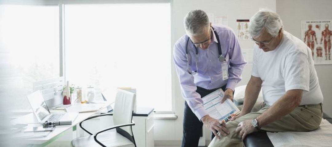 Los médicos de familia de atención primaria se sienten minusvalorados por la administración sanitaria e incluso por algunos compañeros de hospitales