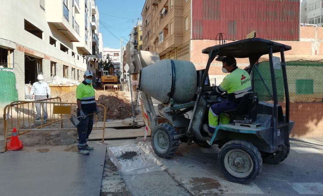 Trabajadores de la construcción. Imagen de archivo