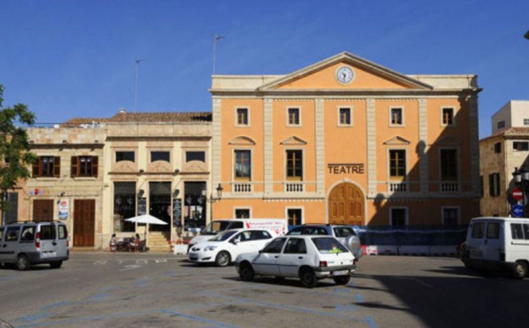 Després de 14 anys el Teatre Born reobrirà les portes.