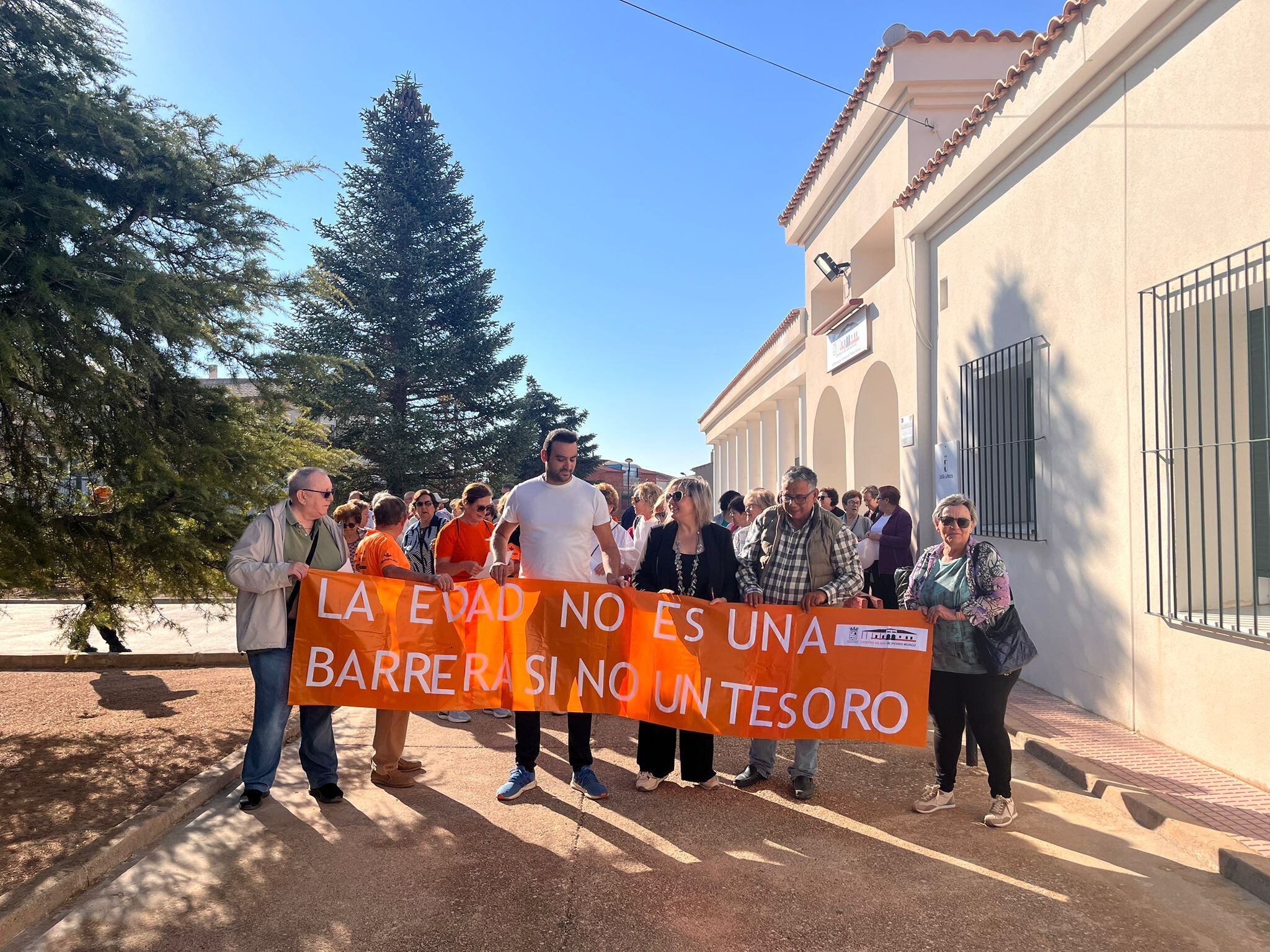 Marcha reivindicativa por el mes del mayor en Pedro Muñoz
