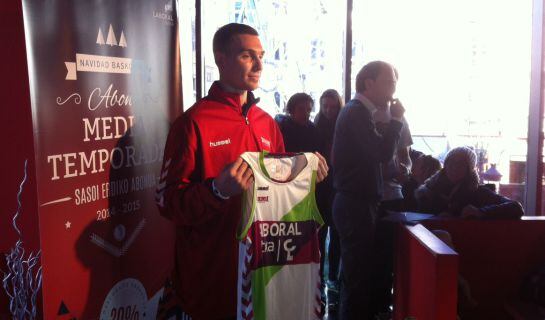 Ben Hansbrough, presentado como jugador baskonista.