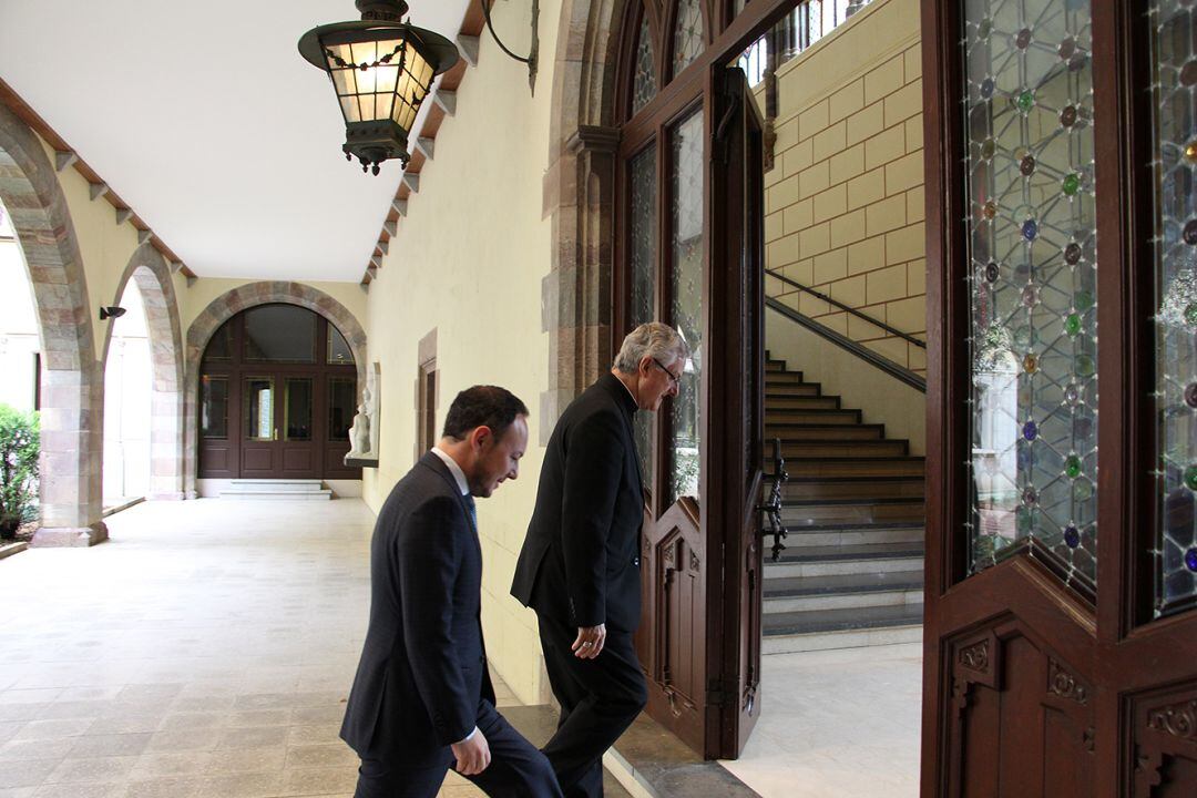 Xavier Espot realitzar la primera visita oficial com a cap de Govern al copríncep Episcopal, Joan-Enric Vives.
