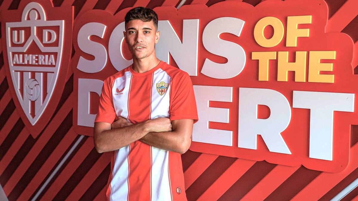 El Eldense confirma el fichaje del centrocampista Rubén Quintanilla