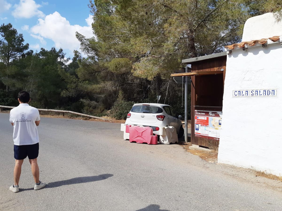 Sant Antoni activa el 1 de mayo el servicio de control de acceso a Cala Salada y Cala Saladeta